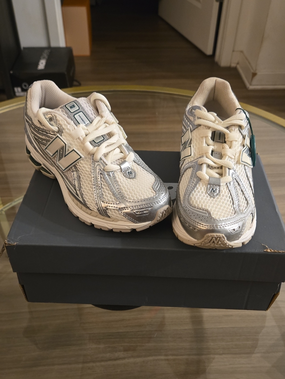 New Balance Women's White and Silver Running Sneakers